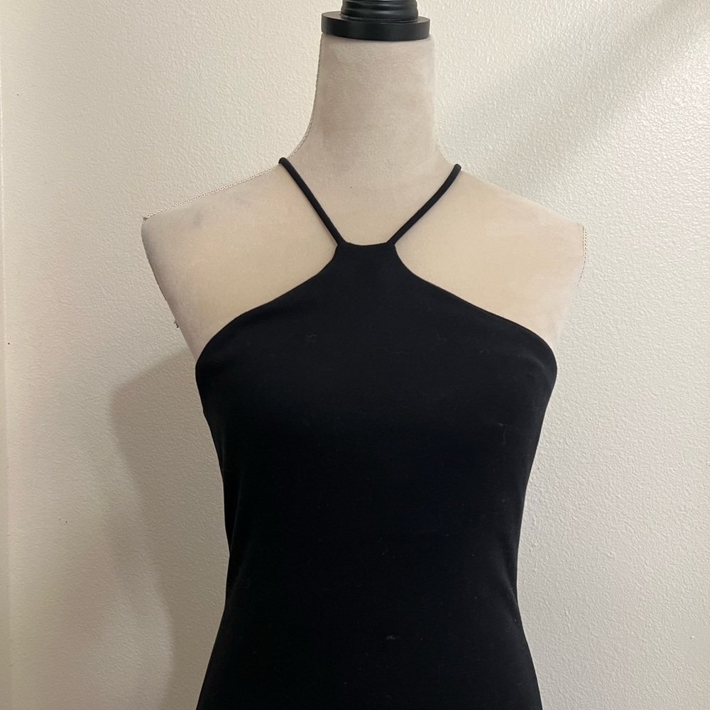black min dress